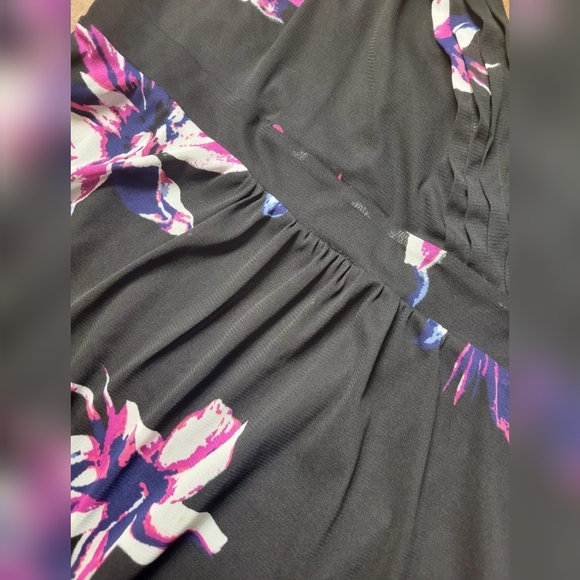 FREE W BUNDLE Ricki's floral beaded strap top - Picture 5 of 12